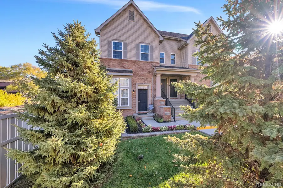 22338 Abbey Lane, Dearborn, MI 48124 - #2