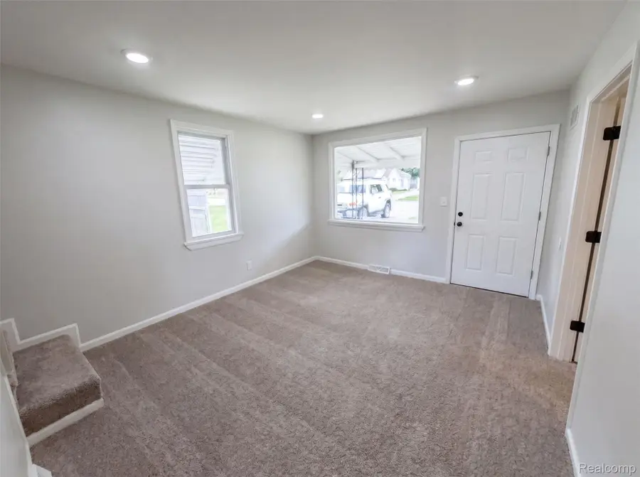 5456 Northlawn Drive, Sterling Heights, MI 48310 - #3