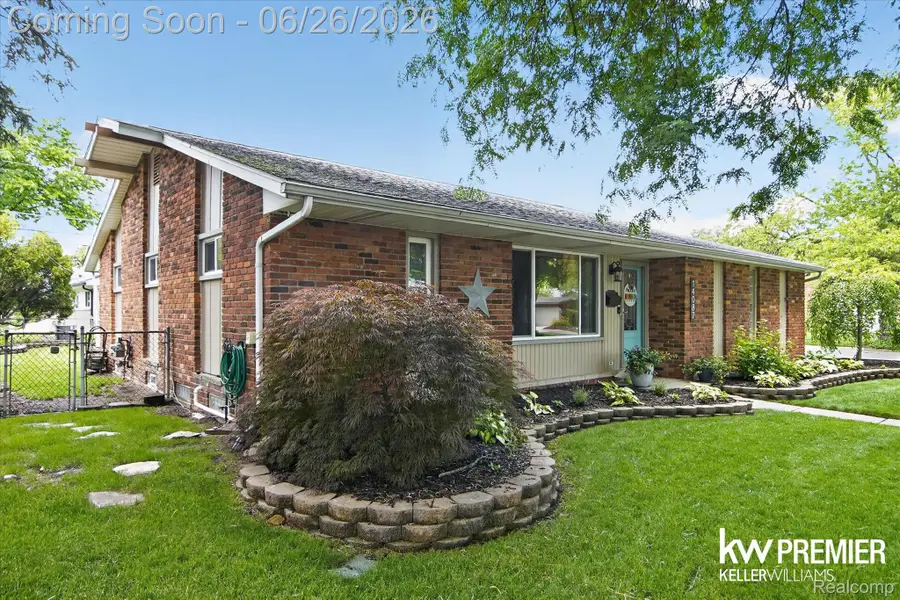 14087 Golfview Street, Livonia, MI 48154 - #2