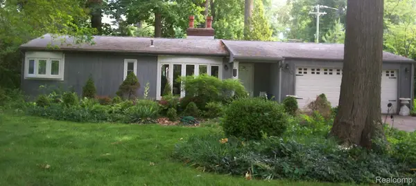 9020 Bellevue Road, GrosseIle, MI 48138