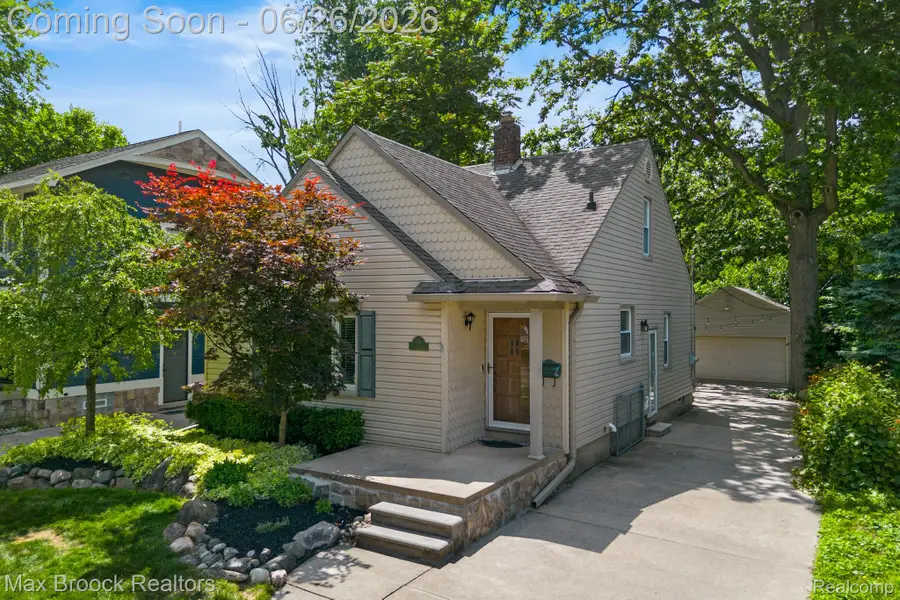 618 S Gainsborough Avenue, Royal Oak, MI 48067 - #2