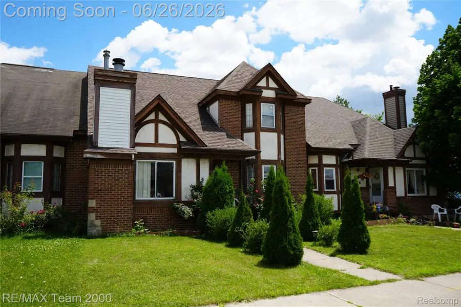 6426 Chase Road, Dearborn, MI 48126 - #2