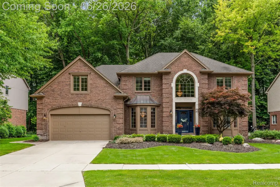 2176 Oakwood Drive, Troy, MI 48085 - #2