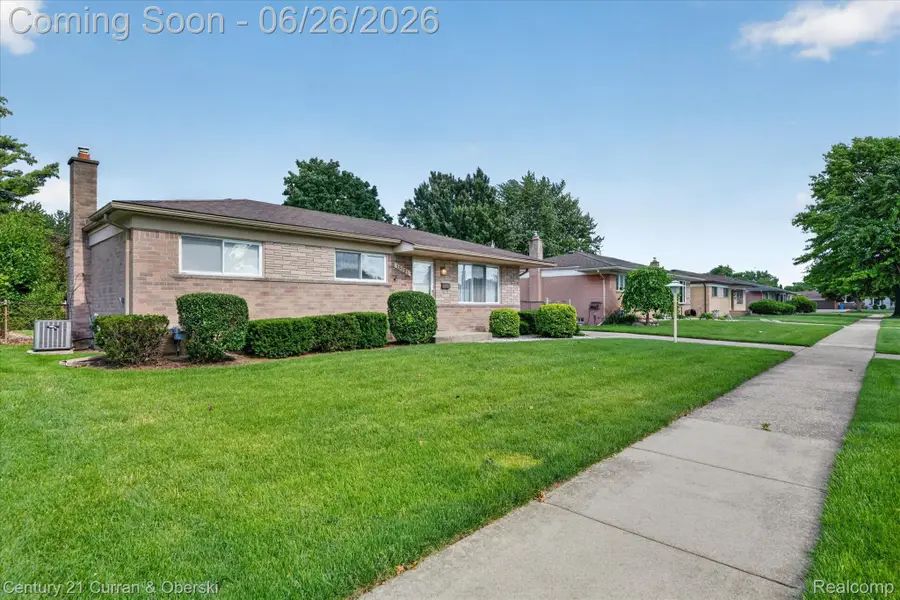 13321 Perry Circle, Warren, MI 48088 - #2