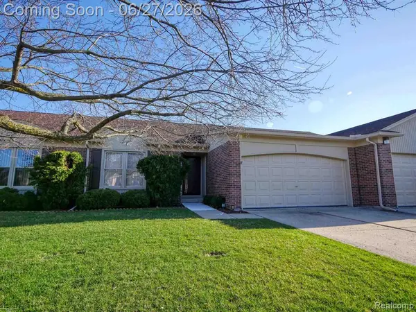 15908 Plymouth Drive #387, ClintonTownship, MI 48038