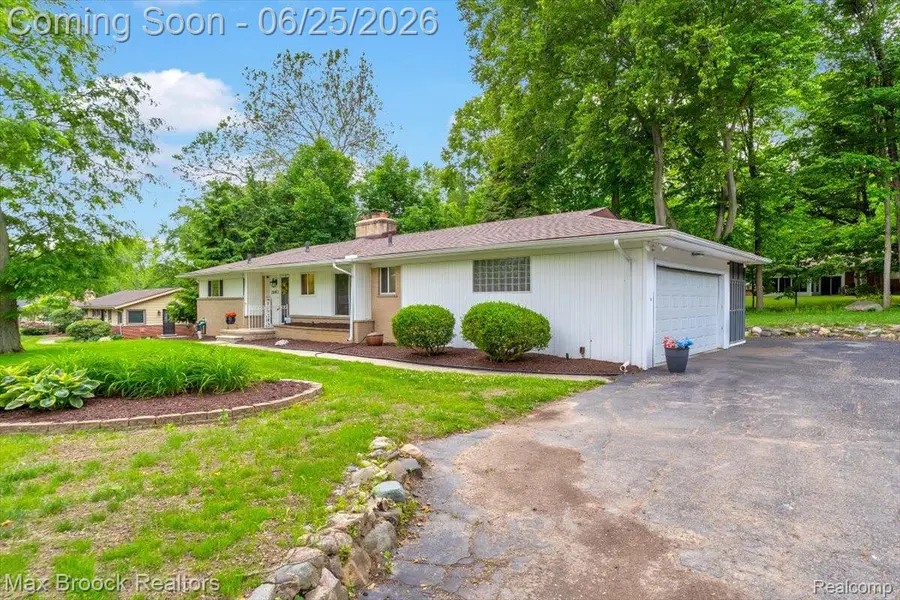 28403 Peppermill Road, Farmington, MI 48331 - #2
