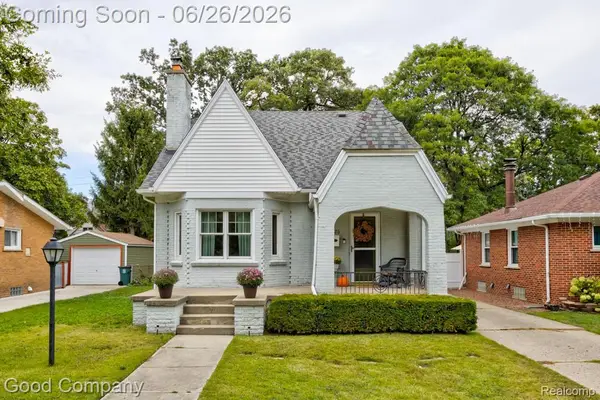 1526 W 12 Mile Road, RoyalOak, MI 48073