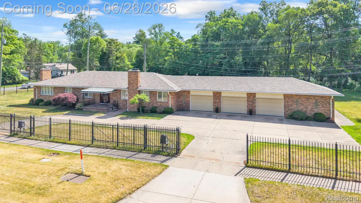 21362 Lahser Road, Southfield, MI 48033 - #1