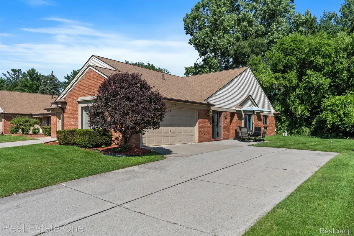 38563 Palm Meadow Drive, Clinton Township, MI 48036 - #1