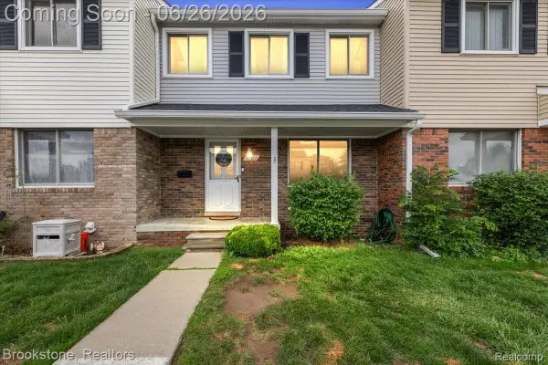 37077 Brynford Drive, ClintonTownship, MI 48036