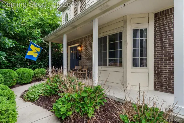 124 Woodside Road, RoyalOak, MI 48073