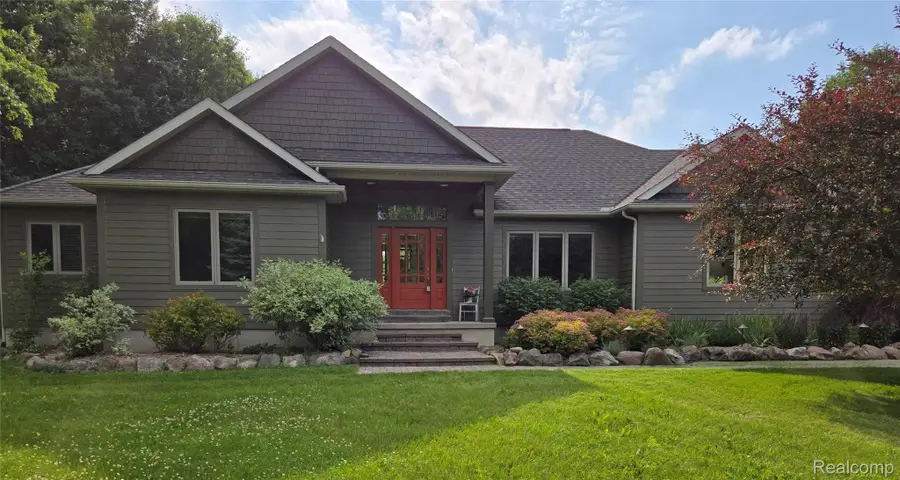 9887 Hadley Road, Clarkston, MI 48348 - #2