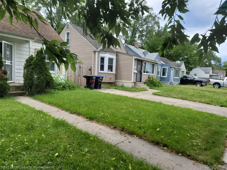 11806 W Outer Drive, Detroit, MI 48223 - #2