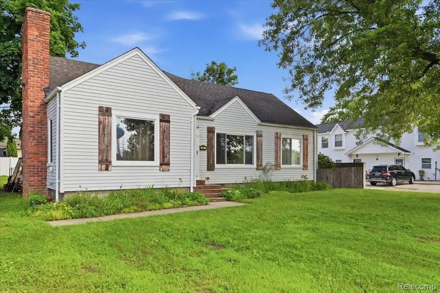 37 Ensley Street, Oxford, MI 48371 - #2