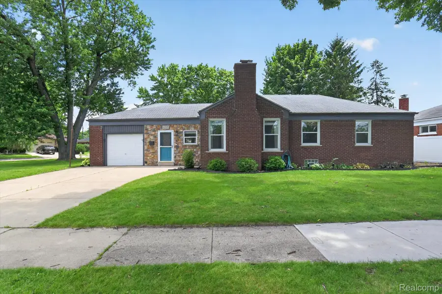 1215 Goddard Street, Wyandotte, MI 48192 - #2