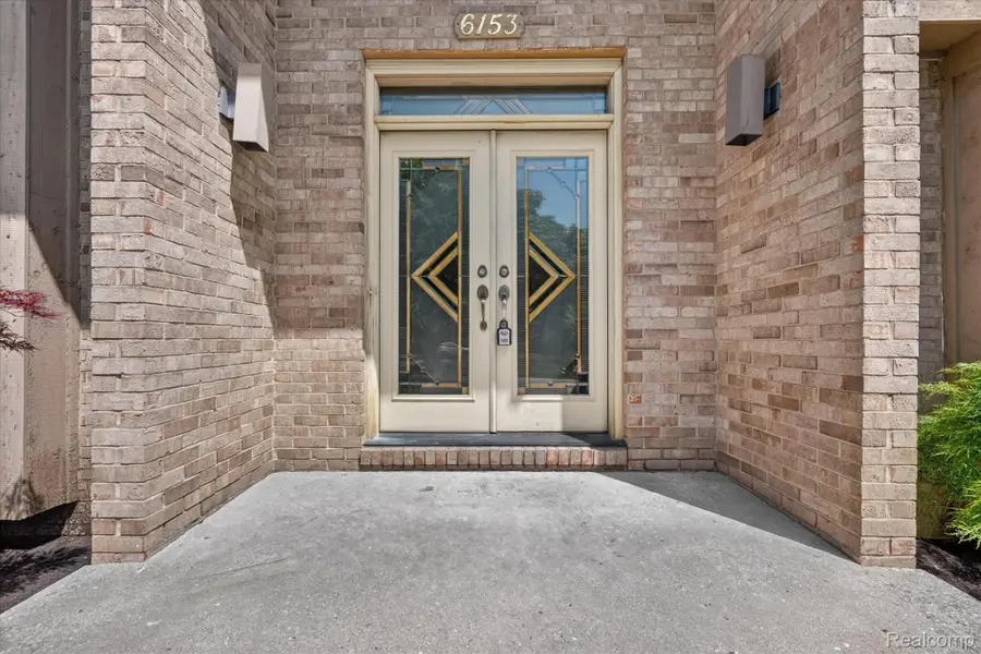 6153 Pickwood Drive, West Bloomfield, MI 48322 - #2