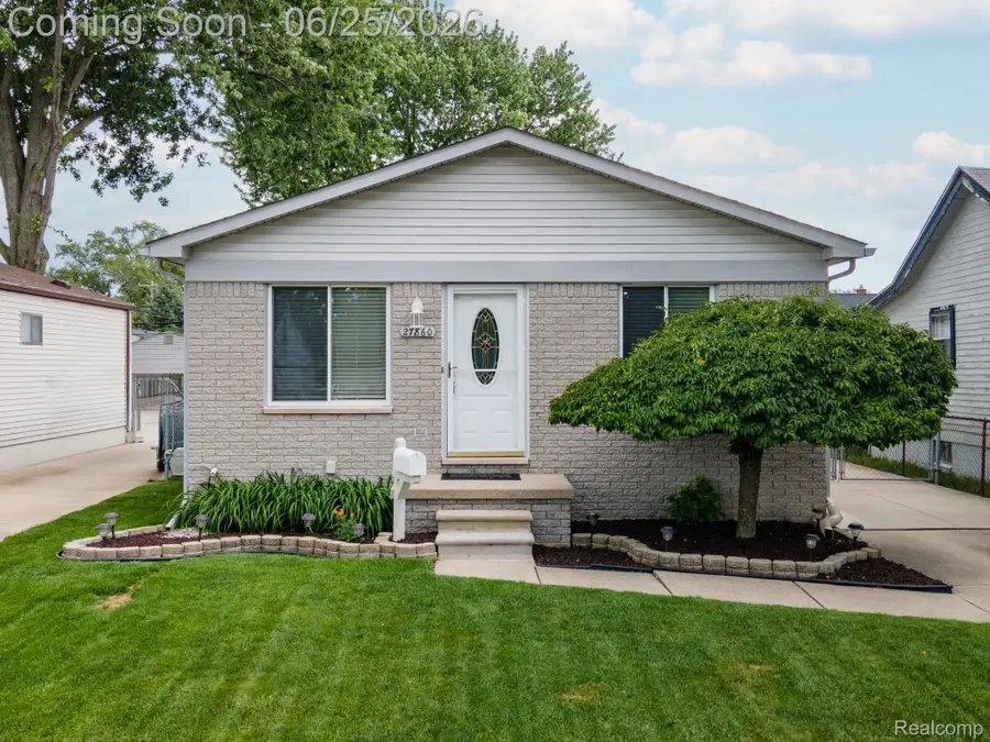 27860 Kaufman Street, Roseville, MI 48066 - #2