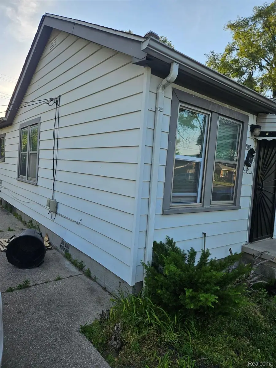 21033 Glen Lodge Road, Ferndale, MI 48220 - #2