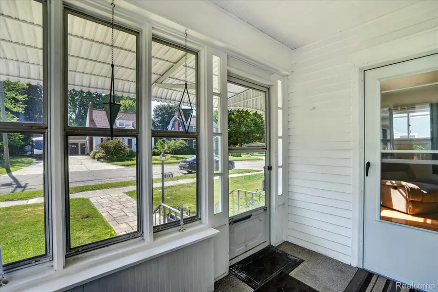 410 S Center Street, Howell, MI 48843 - #2