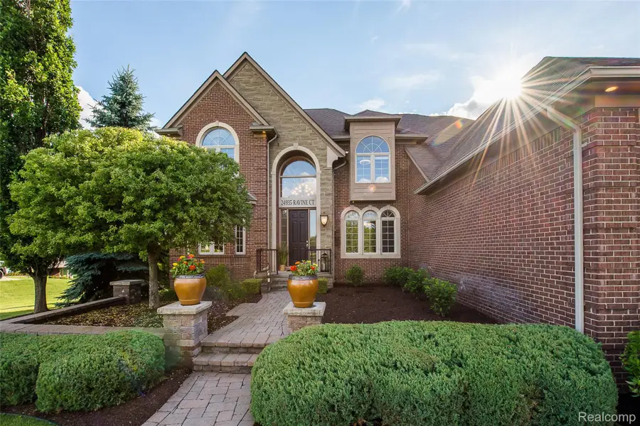 24935 Ravine Drive, South Lyon, MI 48178 - #3