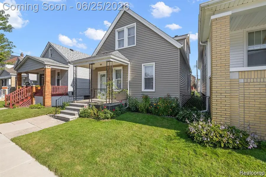 2310 Neibel Street, Hamtramck, MI 48212 - #3
