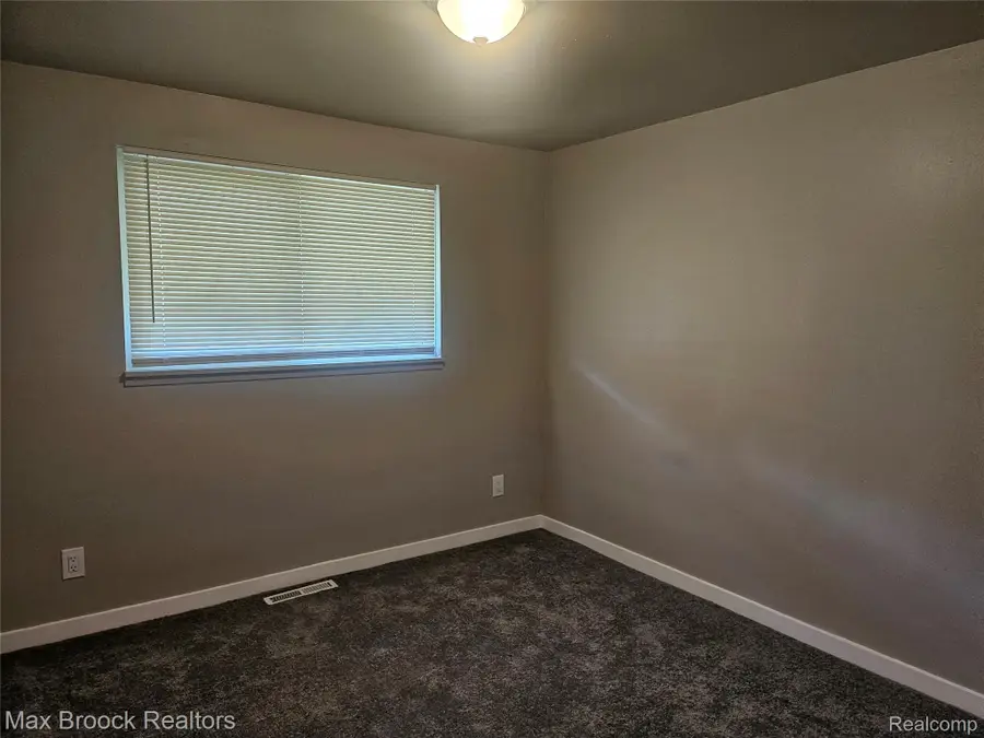 6168 Magnolia Drive, Beecher, MI 48458 - #3