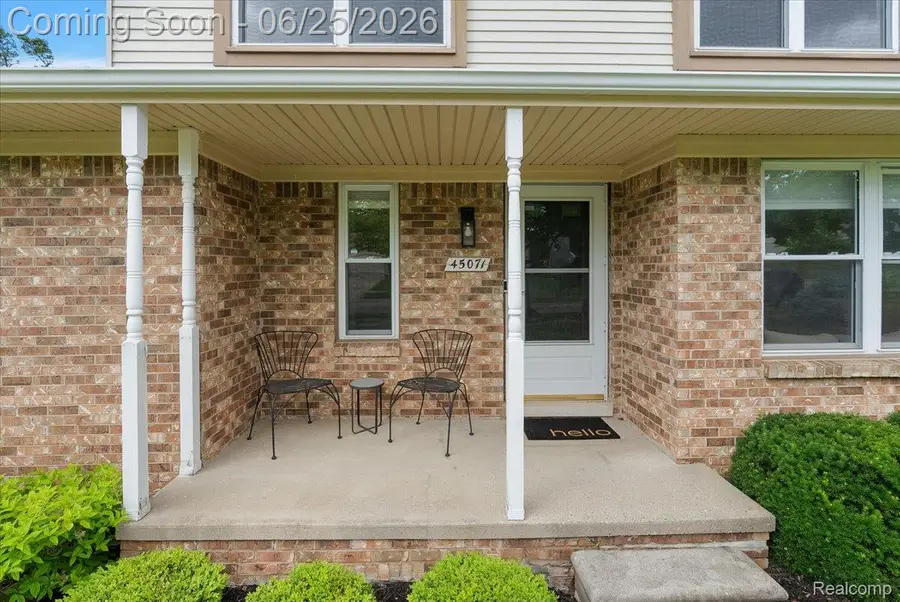 45071 Yorkshire Drive, Novi, MI 48375 - #3