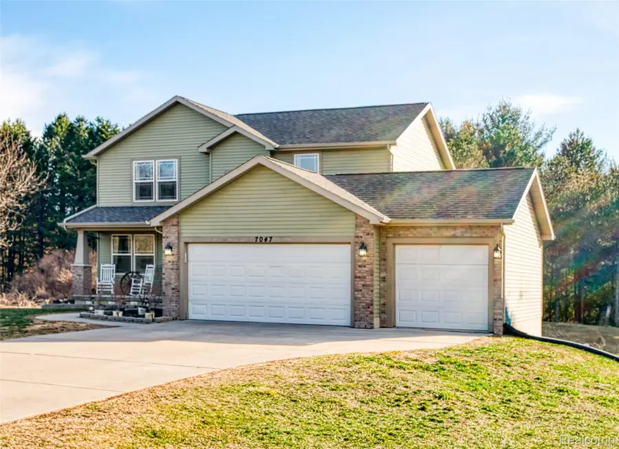 7047 Bennington Greens Drive, Owosso, MI 48867 - #2