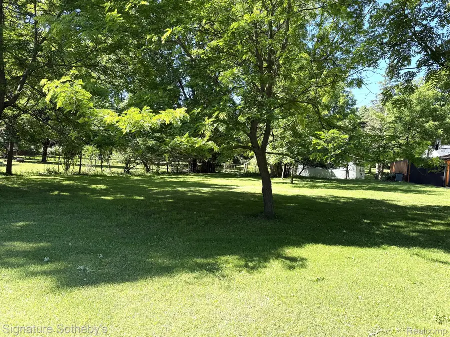 1829 Wellington Avenue, Bloomfield, MI 48302 - #3