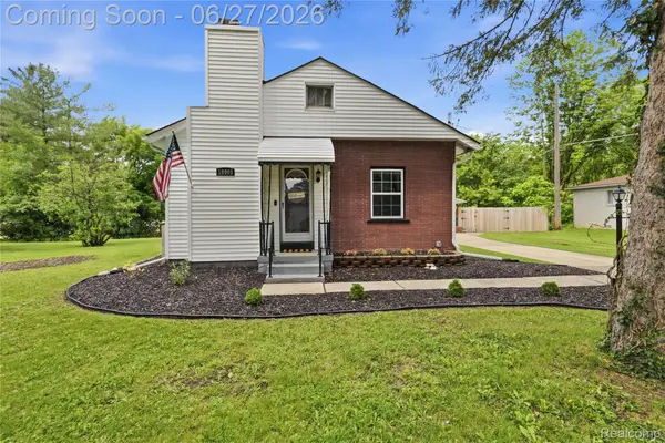 18905 Maplewood Street, Livonia, MI 48152
