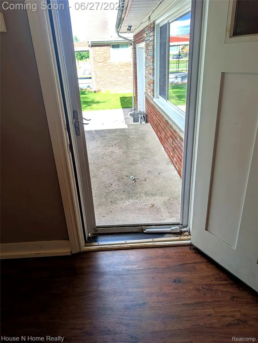 3998 Capitol Avenue, Warren, MI 48091 - #2