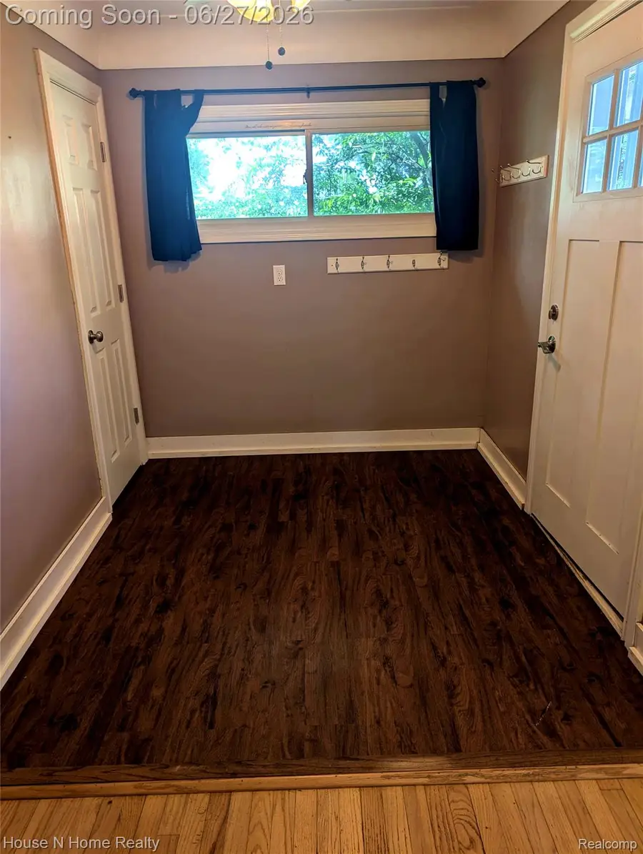 3998 Capitol Avenue, Warren, MI 48091 - #3