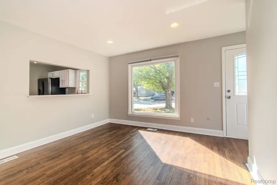 845 E 14 Mile Road, Birmingham, MI 48009 - #3