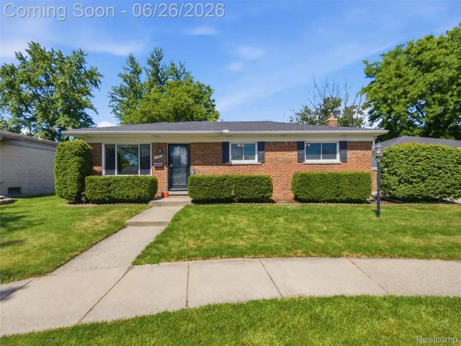 40963 Flagstaff Drive, Sterling Heights, MI 48313 - #2