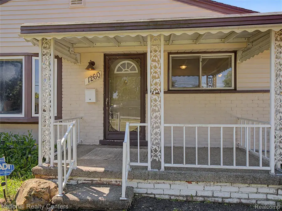 1260 Maurer Avenue, Pontiac, MI 48342 - #2