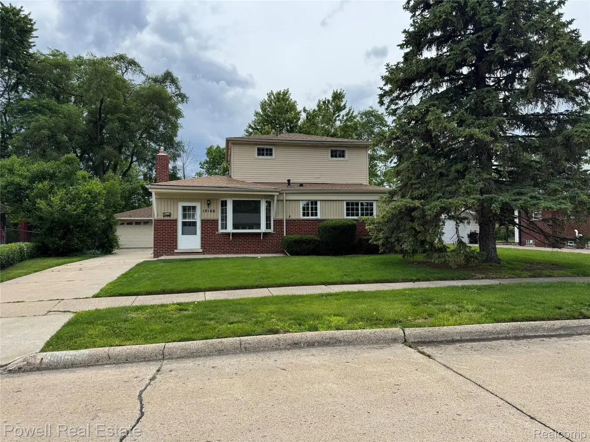 18166 Davidson, Fraser, MI 48026 - #1