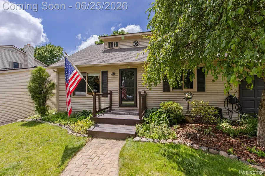 4741 Meadowbrook Avenue, Clarkston, MI 48348 - #3