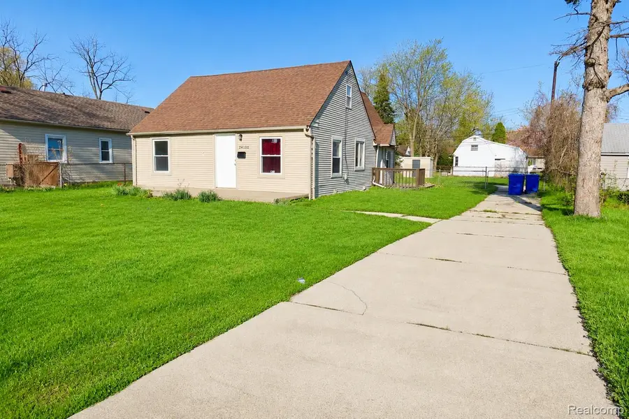 24100 Berry Avenue, Warren, MI 48089 - #2