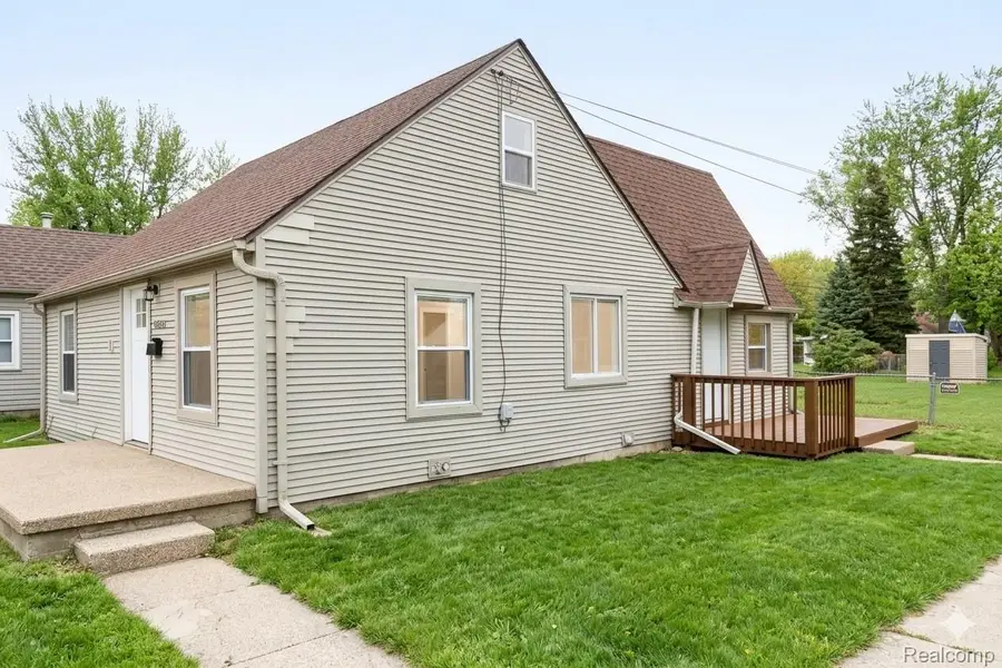 24100 Berry Avenue, Warren, MI 48089 - #3