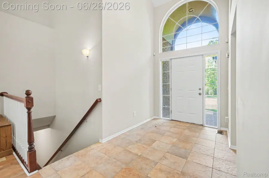 30268 Berghway Trail, Warren, MI 48092 - #2