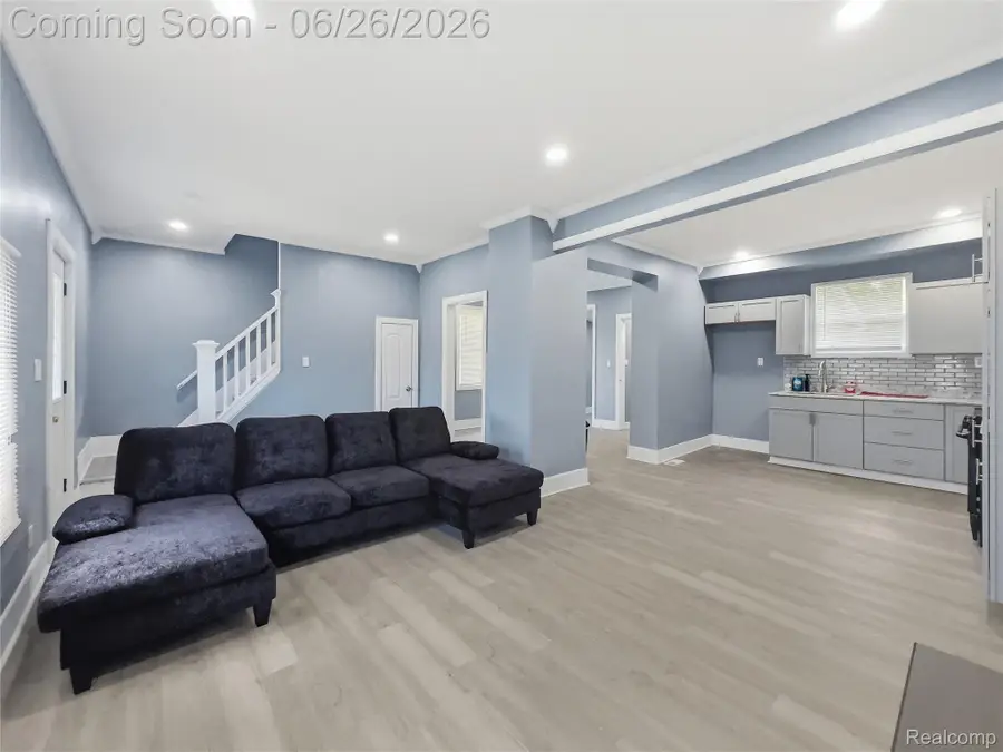 9325 E Warren Avenue, Detroit, MI 48214 - #3