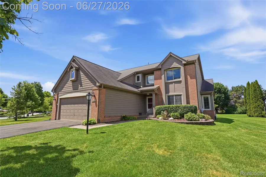 17223 Lake View Circle, Northville, MI 48168 - #2