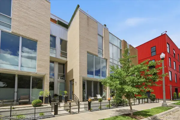 2813 Brush Street, Detroit, MI 48201