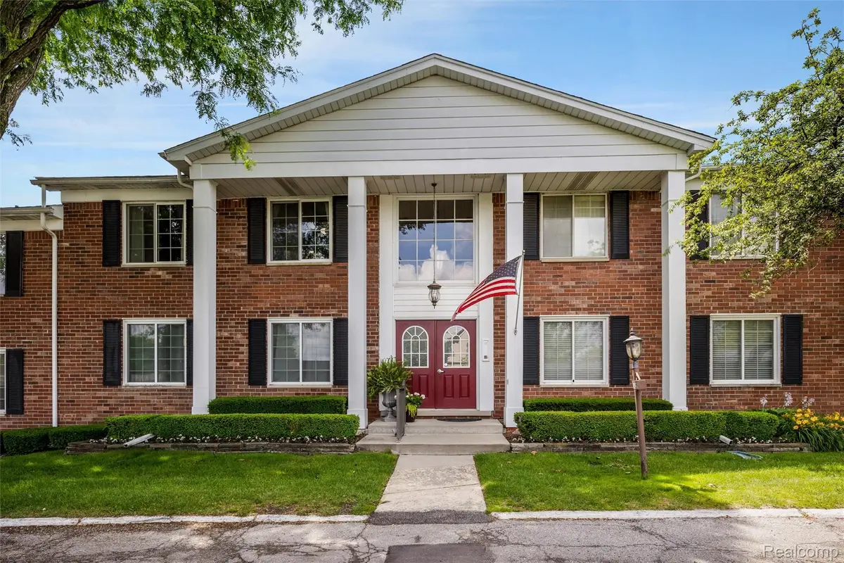 2426 Mulberry Square #55, Bloomfield Hills, MI 48302 - #1