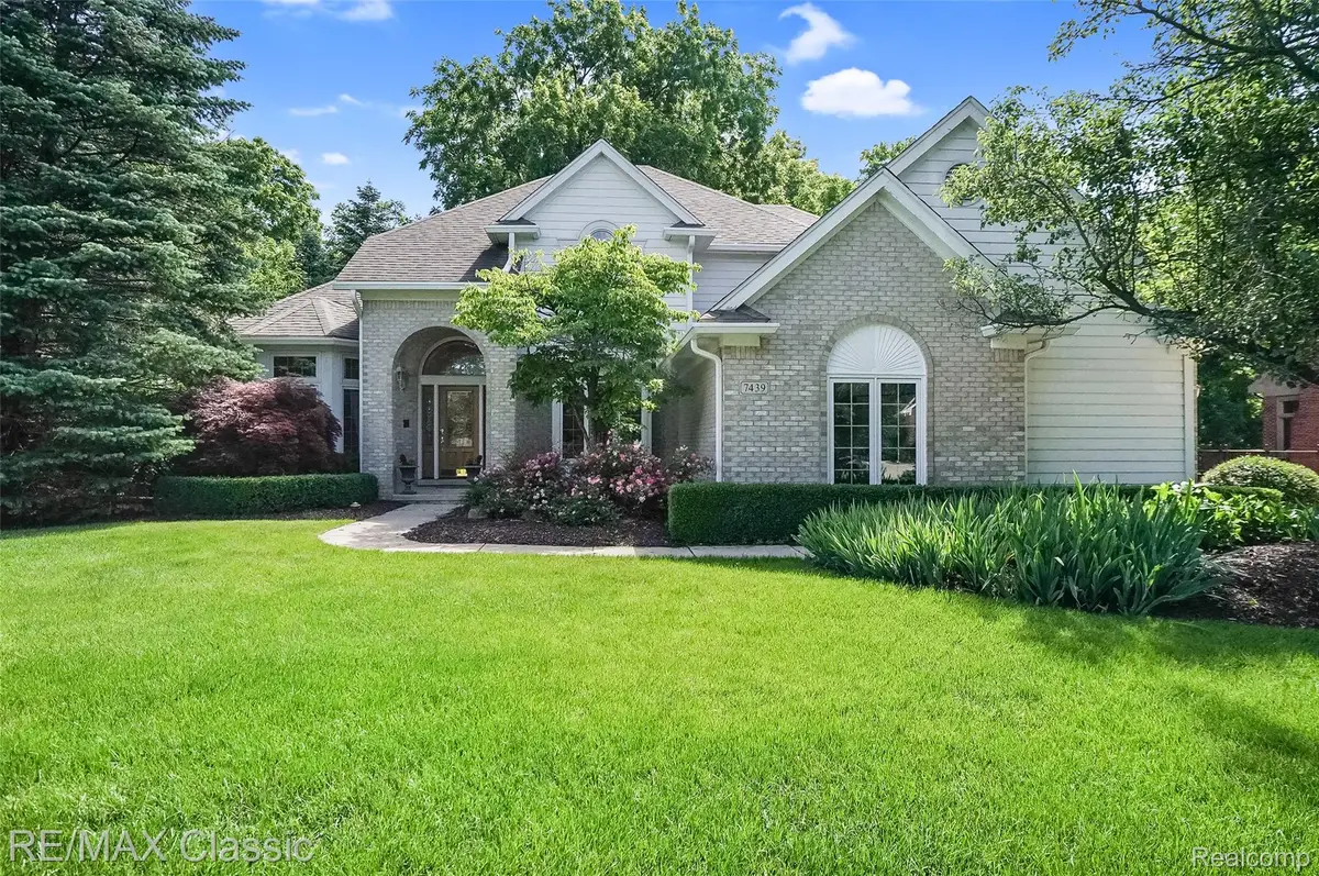7439 Millwood, West Bloomfield, MI 48322 - #1