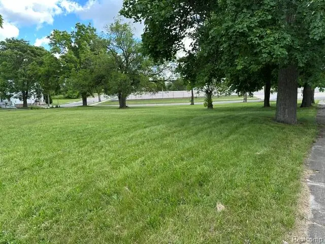 122 Washington Street, Pontiac, MI 48341 - #1