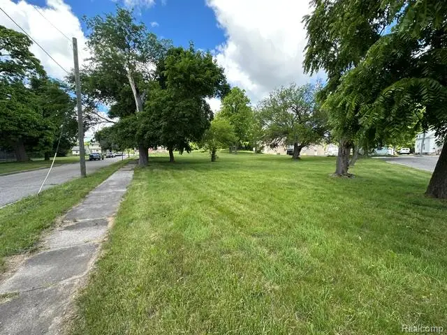 122 Washington Street, Pontiac, MI 48341 - #3