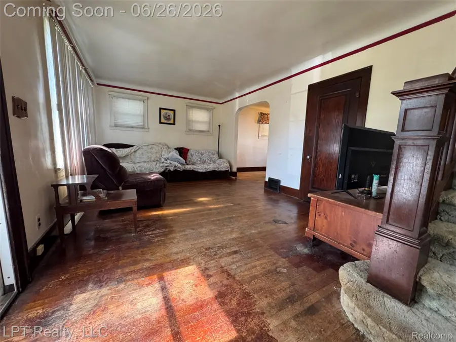 942 2nd Street, Wyandotte, MI 48192 - #2