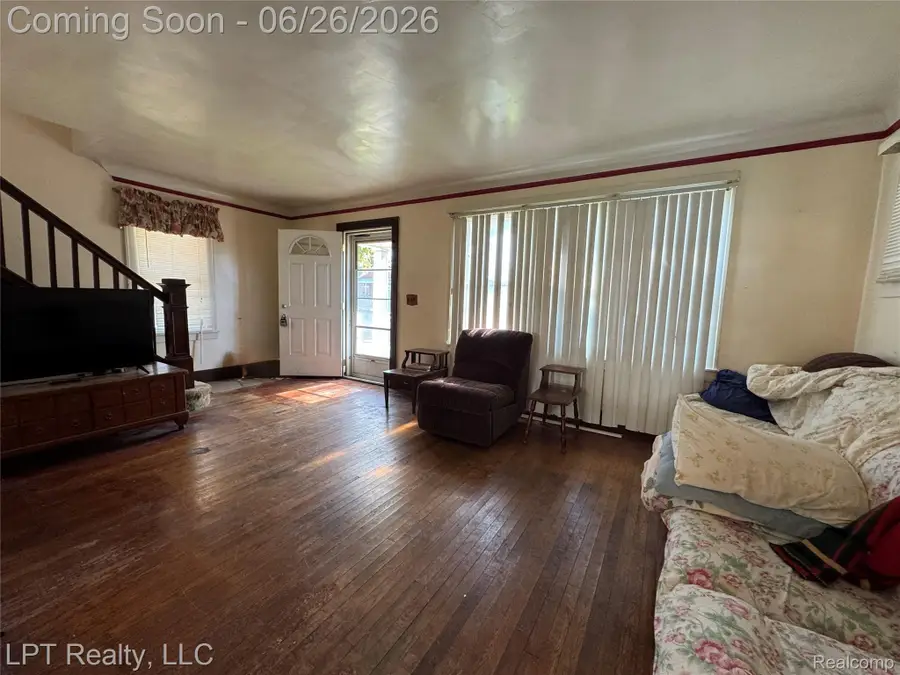 942 2nd Street, Wyandotte, MI 48192 - #3