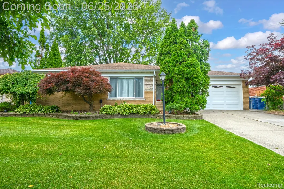 13818 Collins Drive, Warren, MI 48088 - #1